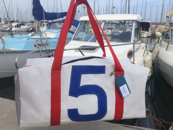 Bolsa de mano nautica Mónaco confeccionada con vela de barco Aqualata
