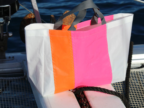 Tienda de bolsas náuticas para la playa de Aqualata