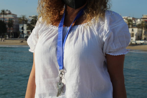 Portallaves náutico Mykonos confeccionado con tela de vela de barco azul, hecho a mano por Aqualata