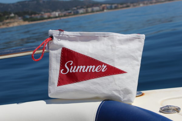 Neceser de vela náutica Formentera Summer en Rojo de Aqualata